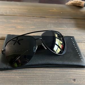 Quay Vivienne aviators